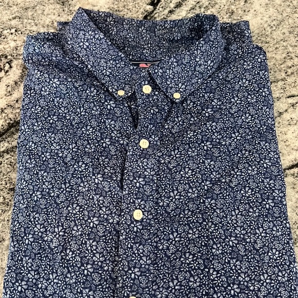Vineyard Vines Other - Mens Big & Tall Vineyard Vines shirt sleeved button down excellent! 2XB